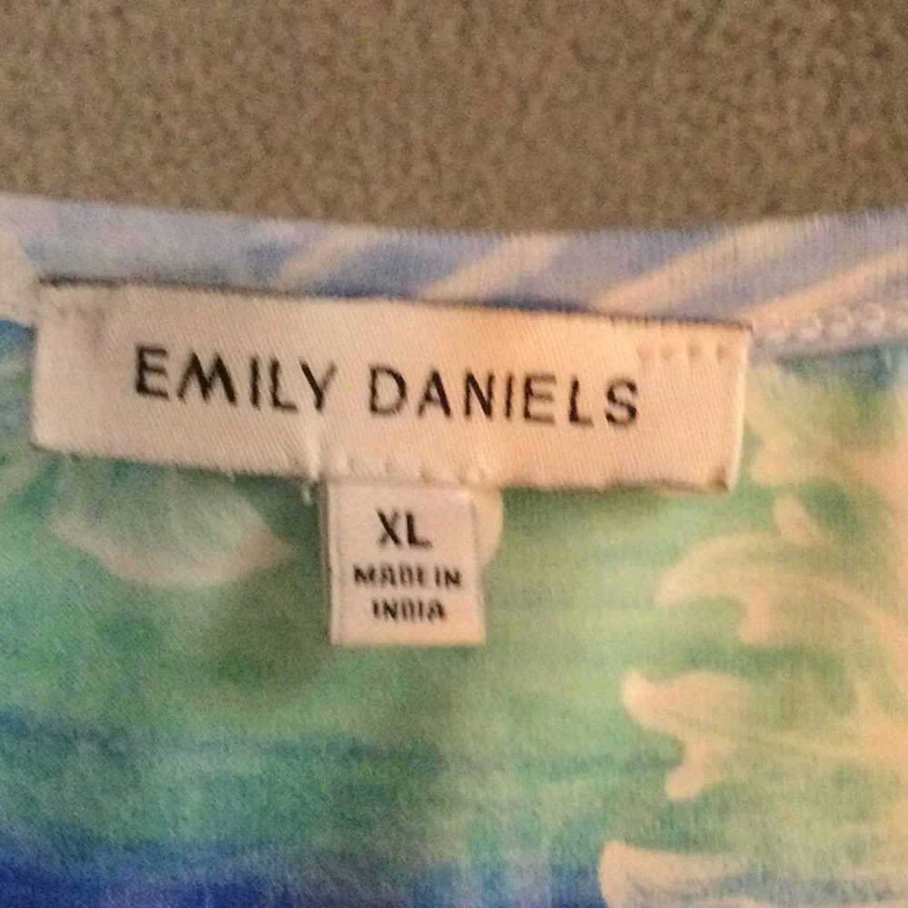 Emily Daniels Top NWT - Picture 7 of 8